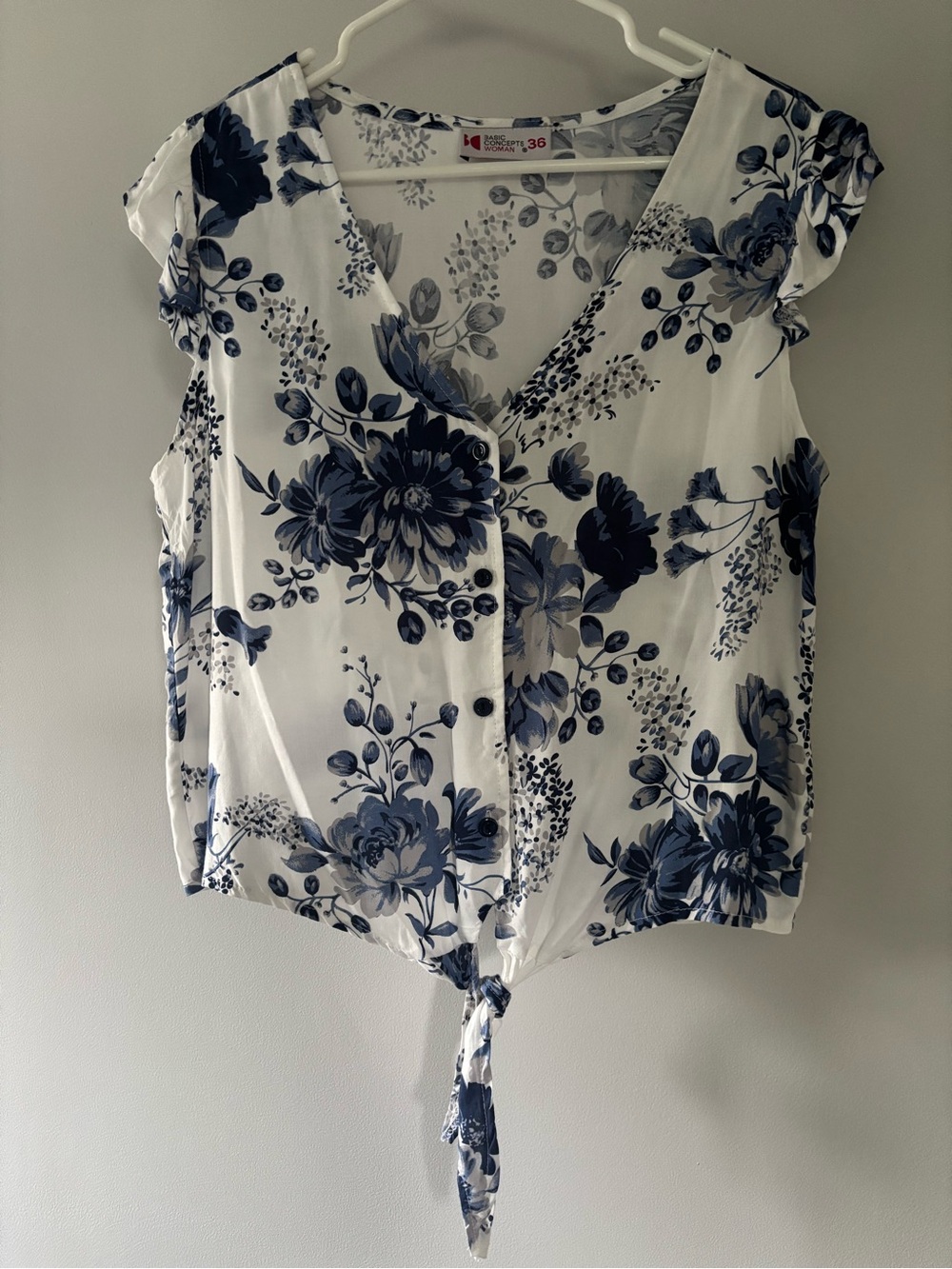 Basic Concepts Blue Floral Tie-Front Top